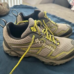 Columbia Men's Gray and Yellow Hiking Shoes